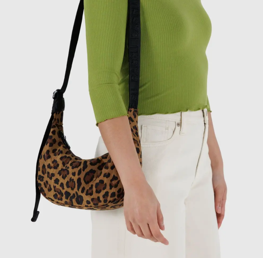 BAGGU Small Crescent Bag in Leopard