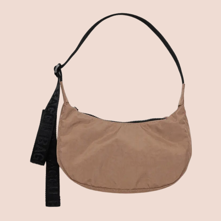 BAGGU Small Crescent Bag in Cocoa