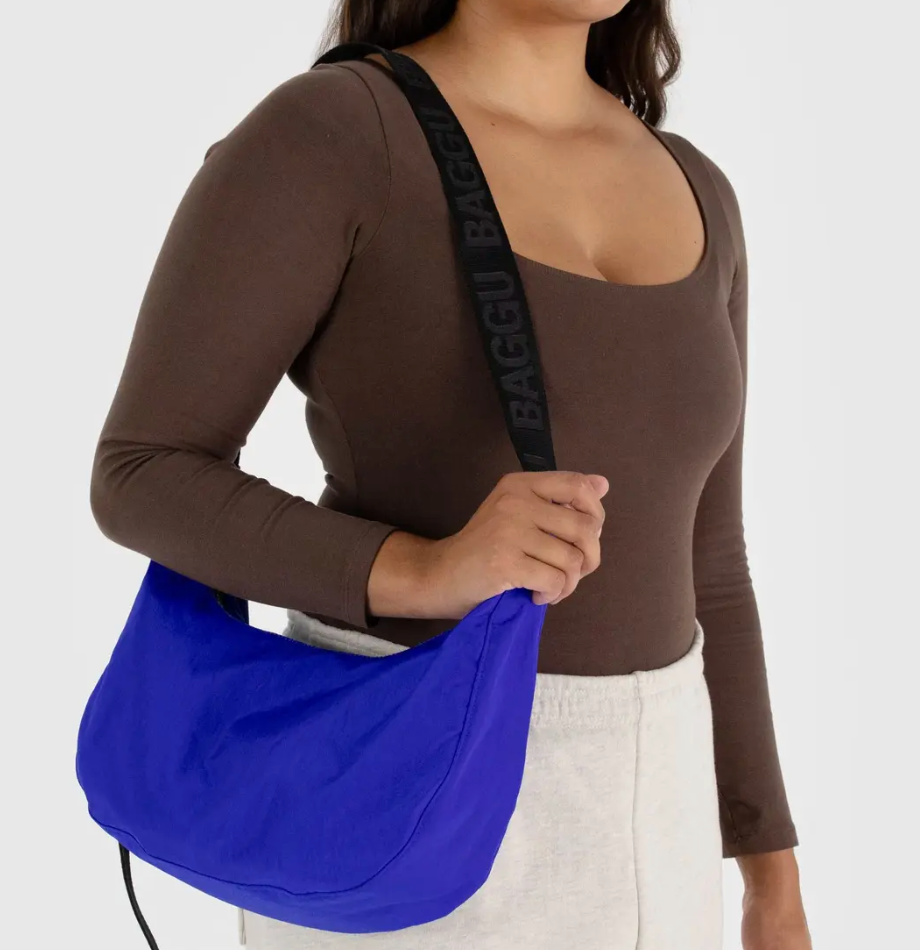 BAGGU Medium Crescent Bag in Lapis Blue