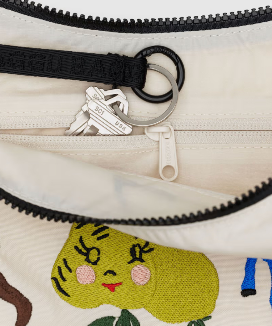 BAGGU Medium Crescent Bag in Painted Prairie