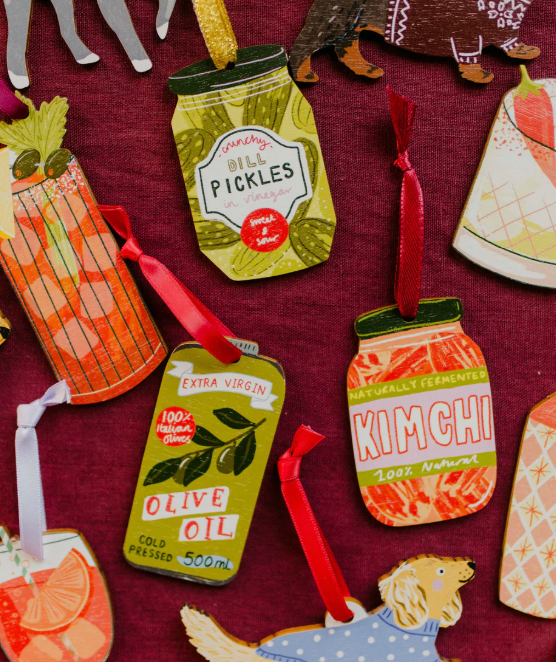 Pickle Jar - Wooden Tree Decoration