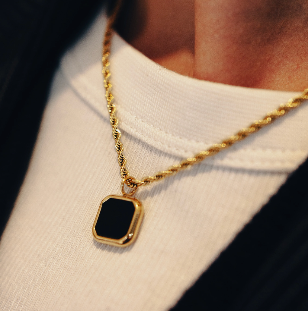 Gold Rope Chain Pendant Necklace