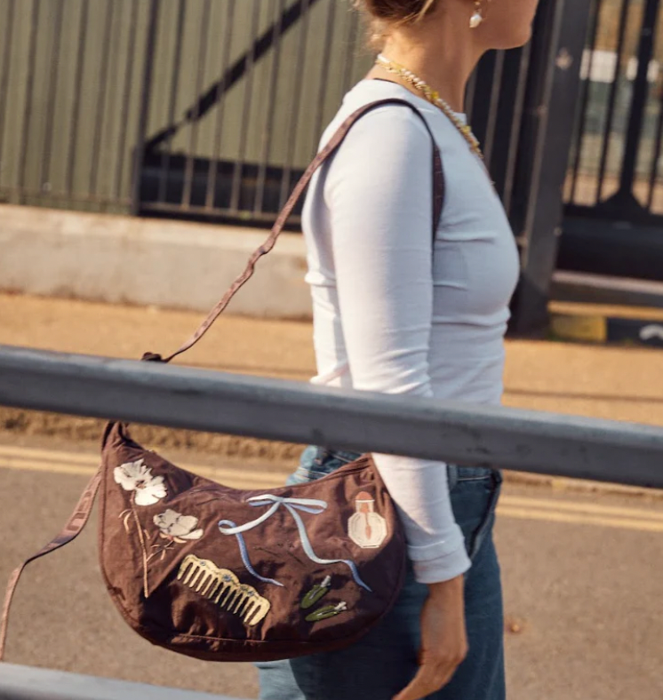 BAGGU Medium Crescent Bag in Get Ready With Me