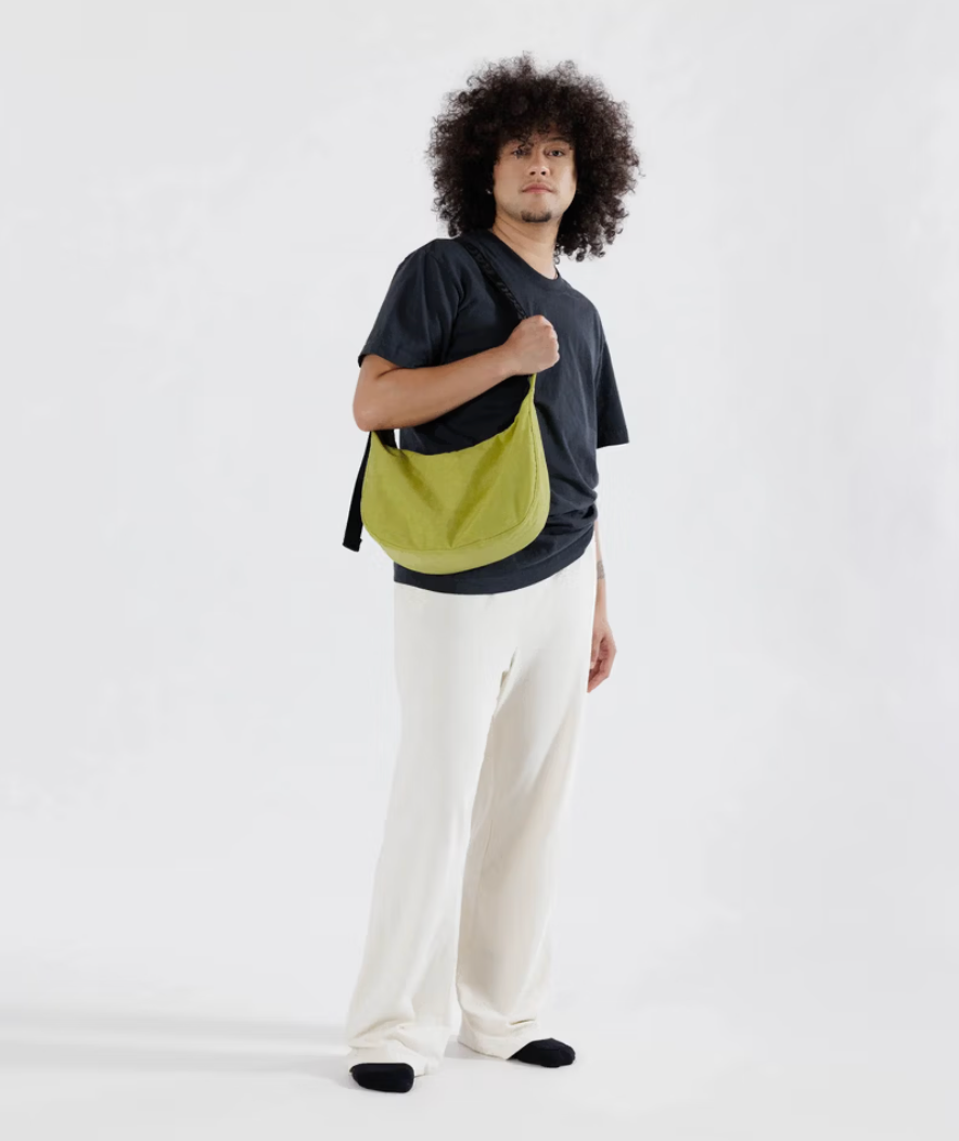 BAGGU Medium Crescent Bag in Lemongrass