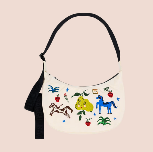 BAGGU Medium Crescent Bag in Painted Prairie
