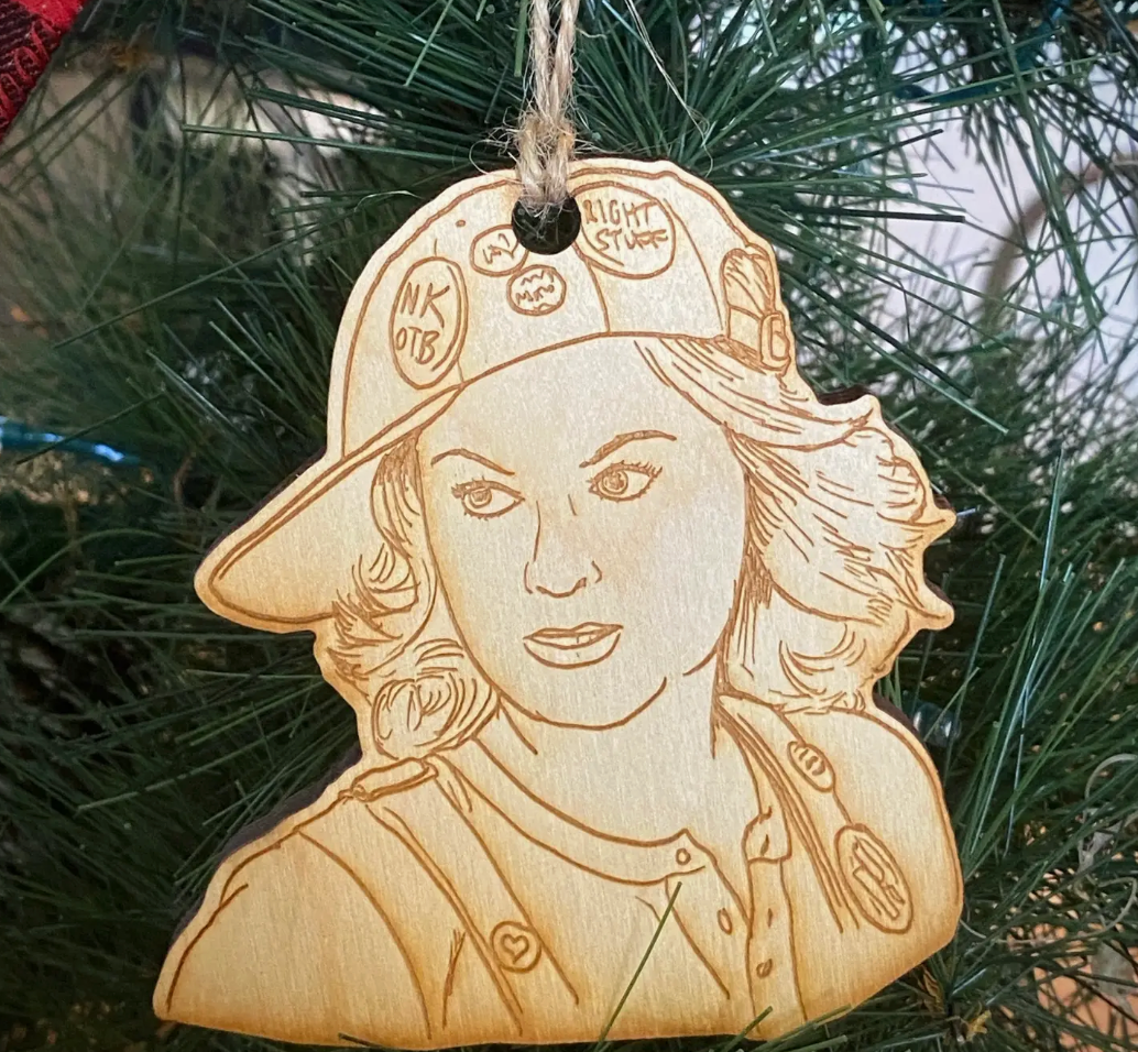 Leslie Knope Parks & Rec - Engraved Wooden Tree Decoration