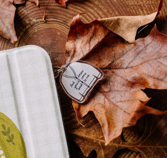 Cardigan Taylor Swift Kindle Charm Dust Plug