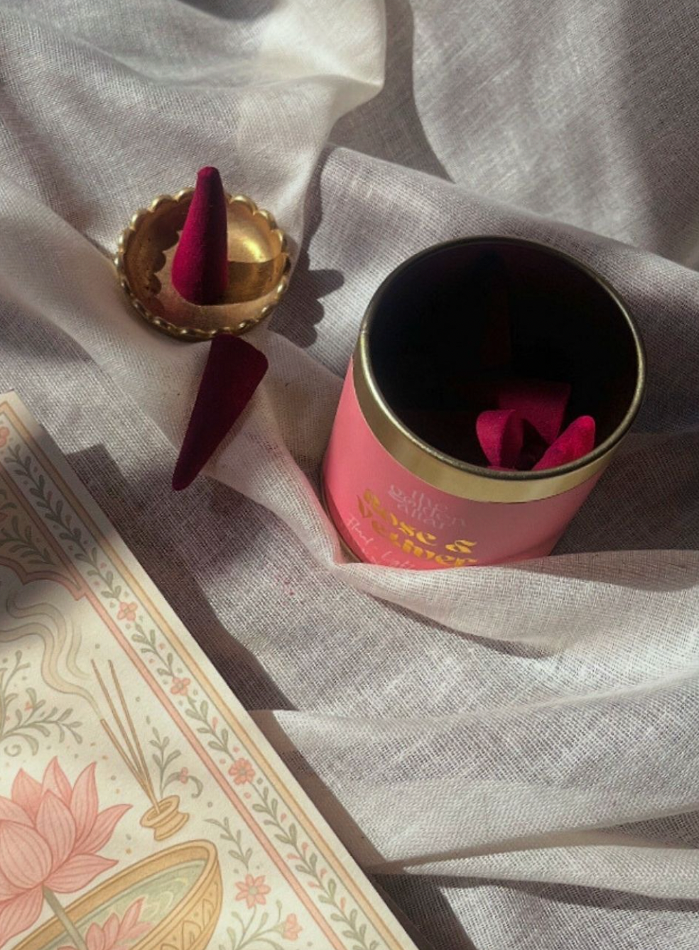 Sandalwood - Natural Incense Cone Tin