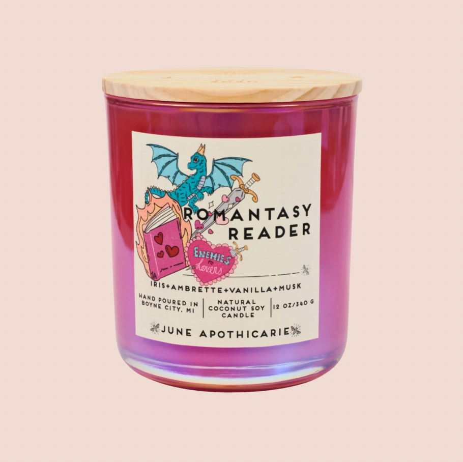 Romantasy Reader 12oz Wooden Wick Candle
