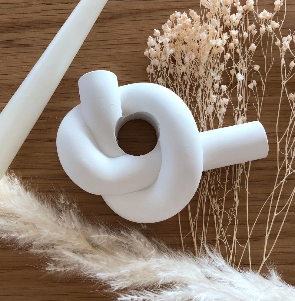 White Knot Candle Holder